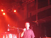 ﻿Schulleiter von drummer's focus Salzburg Markus Meinecke betritt die Bühne bei der Eröffnungsfeier am 11. März 2005 im Salzburger Rockhouse.